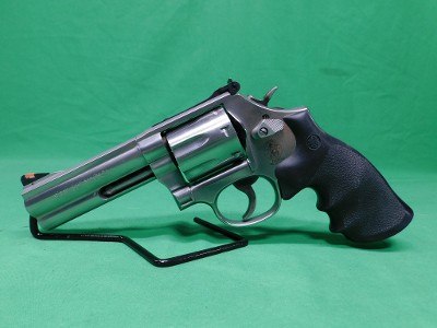 SMITH & WESSON 686 PLUS .357 MAG - Image 3 of 9