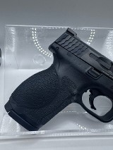 SMITH & WESSON M&P 9 .9mm - Image 6 of 11