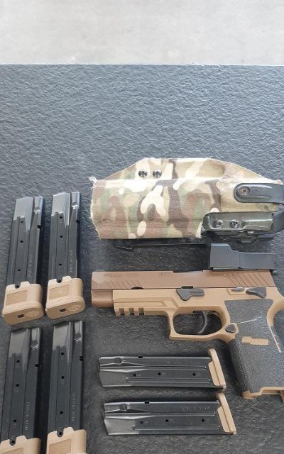 SIG SAUER M17 9MM LUGER (9x19 PARA) - Image 1 of 12