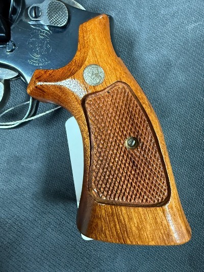 SMITH & WESSON 586 .357 MAG - Image 2 of 14