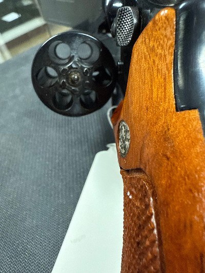 SMITH & WESSON 586 .357 MAG - Image 10 of 14