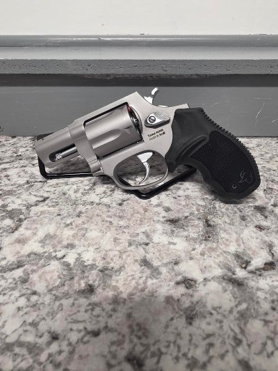 TAURUS 605 .357 MAG - Image 1 of 7