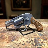 SMITH & WESSON 649 BODYGUARD .38 SPL - Image 2 of 2