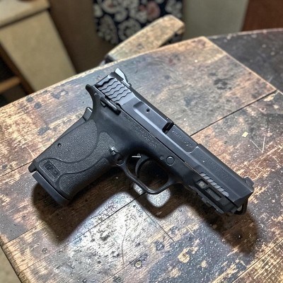 SMITH & WESSON M&P 9 SHIELD 9MM LUGER (9x19 PARA) - Image 1 of 4