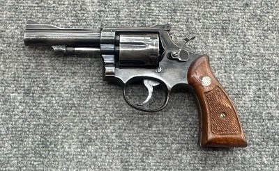 SMITH & WESSON MODEL 10 .38 S&W - Image 2 of 10