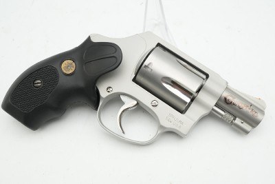 SMITH & WESSON 637-2 .38 S&W - Image 1 of 16