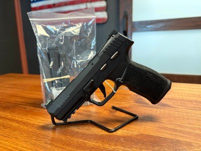 SIG SAUER P322 .22LR/.22MAG - Image 1 of 4