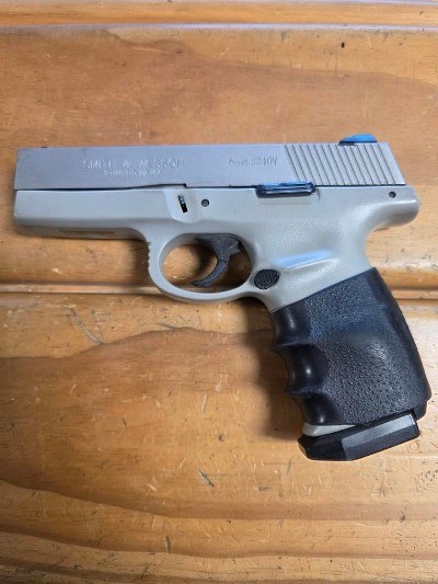 SMITH & WESSON SW 40VE 40 Smith & Wesson - Image 1 of 6