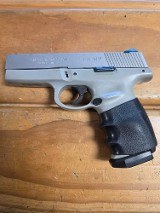 SMITH & WESSON SW 40VE 40 Smith & Wesson - Image 1 of 6