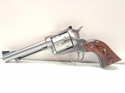 RUGER NEW MODEL SUPER BLACKHAWK44 MAG .44 MAGNUM - Image 1 of 11