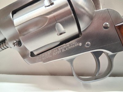 RUGER NEW MODEL SUPER BLACKHAWK44 MAG .44 MAGNUM - Image 10 of 11