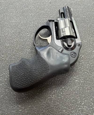 RUGER LCR .38 SPL - Image 6 of 9