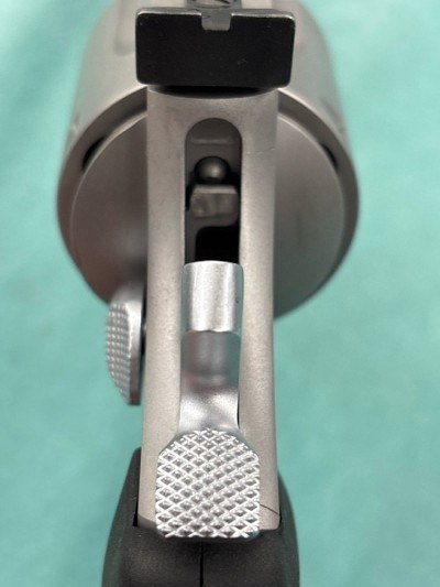 TAURUS MODEL 44 (M44-6SS) .44 MAGNUM - Image 5 of 11