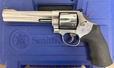 SMITH & WESSON 629 CLASSIC .44 MAGNUM - Image 2 of 6