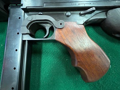 AUTO-ORDNANCE THOMPSON 1927A-1.45 ACP - Image 6 of 11