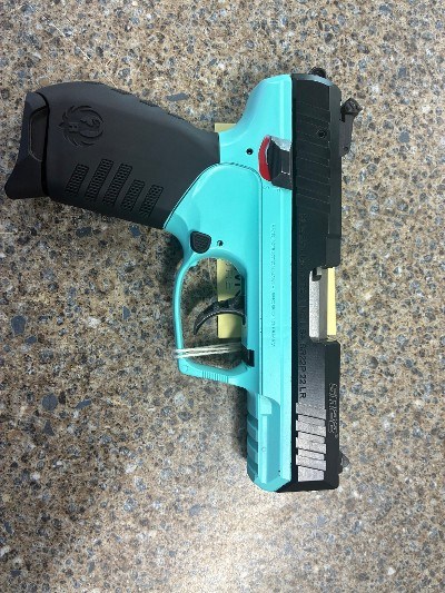 RUGER SR22 .22 LR - Image 1 of 2