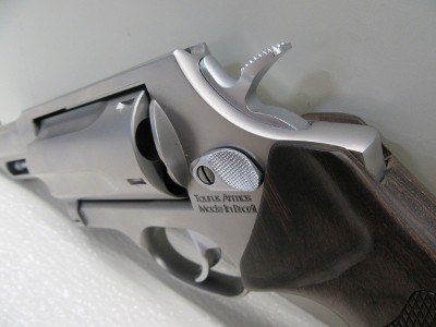 TAURUS JUDGE EXECUTIVE 45 COLT/410 - Image 5 of 15