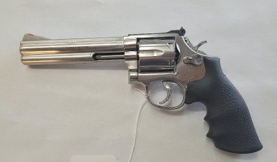 SMITH & WESSON 686 .357 MAG - Image 1 of 10