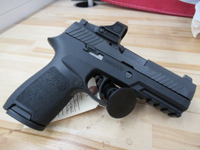 SIG SAUER P320 Compact 9MM LUGER (9x19 PARA) - Image 2 of 5