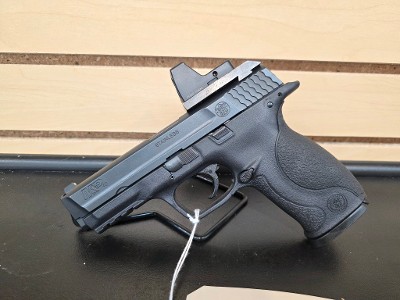 SMITH & WESSON M&P40 .40 S&W - Image 1 of 12
