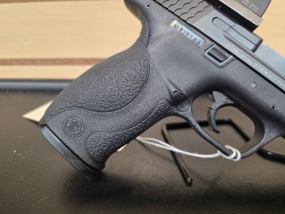 SMITH & WESSON M&P40 .40 S&W - Image 7 of 12