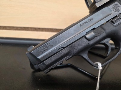 SMITH & WESSON M&P40 .40 S&W - Image 2 of 12