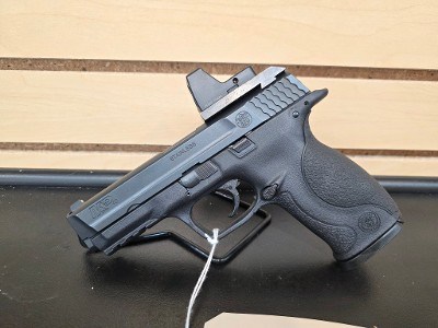 SMITH & WESSON M&P40 .40 S&W - Image 1 of 12