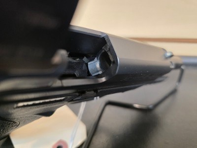 SMITH & WESSON M&P40 .40 S&W - Image 10 of 12