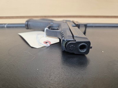 SMITH & WESSON M&P40 .40 S&W - Image 12 of 12
