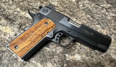 METRO ARMS AMERICAN CLASSIC COMMANDER 9MM LUGER (9x19 PARA) - Image 1 of 5