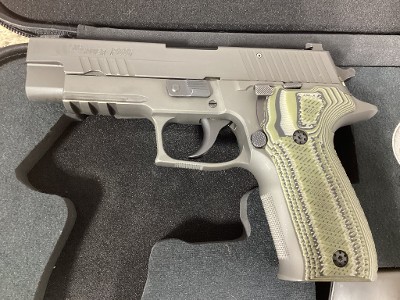SIG SAUER P226 LEGION 9MM LUGER (9x19 PARA) - Image 7 of 24