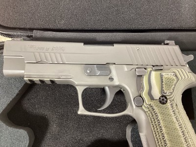 SIG SAUER P226 LEGION 9MM LUGER (9x19 PARA) - Image 9 of 24