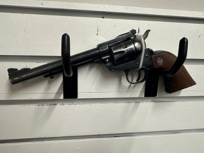 RUGER NEW MODEL SINGLE-SIX .22LR/.22MAG - Image 5 of 7
