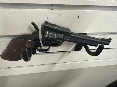 RUGER NEW MODEL SINGLE-SIX .22LR/.22MAG - Image 4 of 7