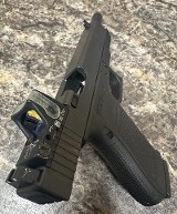 GLOCK 40 10MM - Image 4 of 5