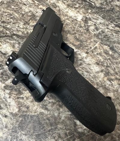 SIG SAUER P226 .40 S&W - Image 3 of 5