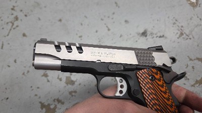 SMITH & WESSON SW1911 PC Bobtail Champion Scandium Alloy .45 ACP - Image 6 of 9