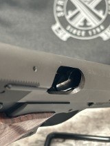 SPRINGFIELD ARMORY MODEL SA-35 9MM LUGER (9x19 PARA) - Image 5 of 6