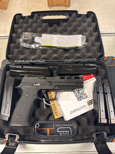 Sig Sauer P320 AXG PRO 9MM LUGER (9X19 PARA) - Image 1 of 3