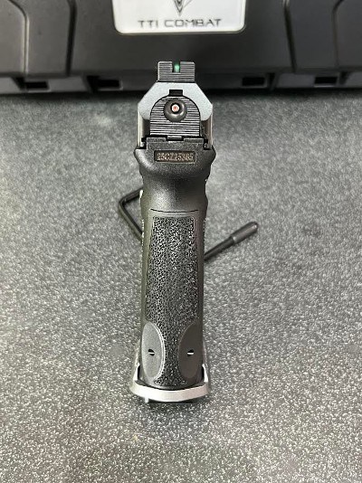 CANIK TTI Combat 9MM LUGER (9x19 PARA) - Image 7 of 13