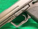 HECKLER & KOCH USP V1 Elite .45 ACP - Image 9 of 23
