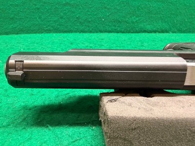 HECKLER & KOCH USP V1 Elite .45 ACP - Image 15 of 23