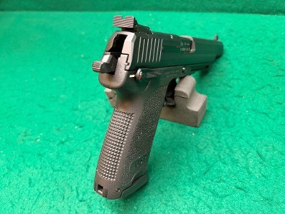 HECKLER & KOCH USP V1 Elite .45 ACP - Image 12 of 23