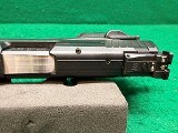 HECKLER & KOCH USP V1 Elite .45 ACP - Image 16 of 23