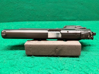HECKLER & KOCH USP V1 Elite .45 ACP - Image 14 of 23