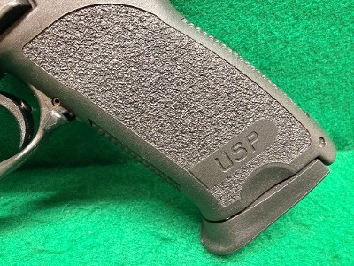 HECKLER & KOCH USP V1 Elite .45 ACP - Image 11 of 23