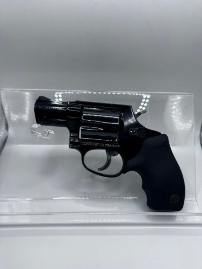 TAURUS ULTRA-LITE .38 Spl - Image 1 of 10