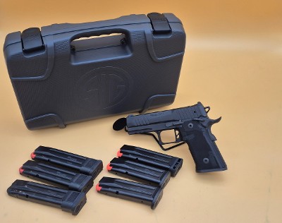 SIG SAUER P211 9MM LUGER (9x19 PARA) - Image 1 of 10