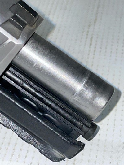 SMITH & WESSON SD40VE 40 Smith & Wesson - Image 6 of 12