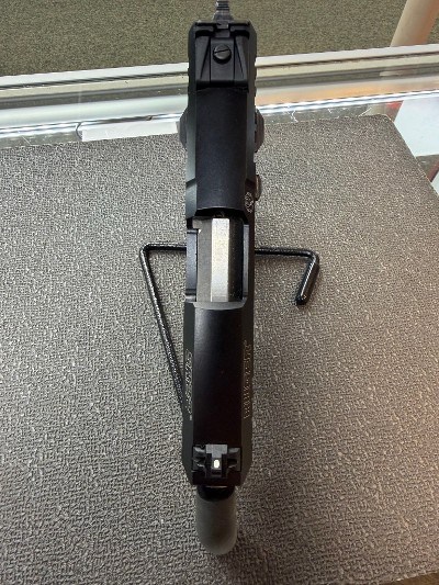 RUGER SR22 .22LR/.22MAG - Image 3 of 3